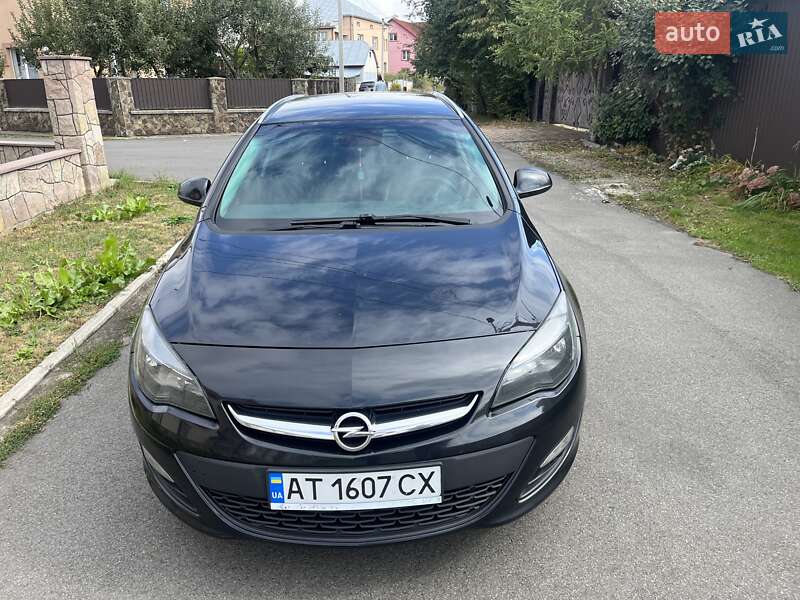 Универсал Opel Astra 2015 в Ивано-Франковске