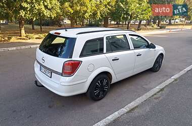 Универсал Opel Astra 2010 в 