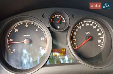 Универсал Opel Astra 2010 в 