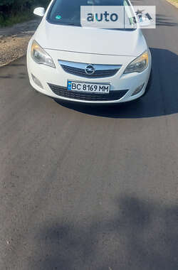 Універсал Opel Astra 2012 в Львові