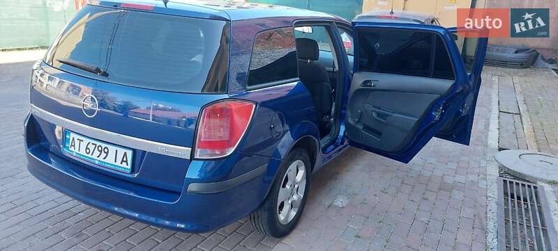 Универсал Opel Astra 2005 в Коломые