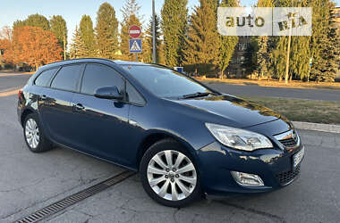 Универсал Opel Astra 2011 в Миргороде