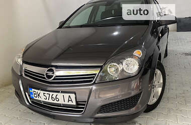 Универсал Opel Astra 2010 в Тернополе