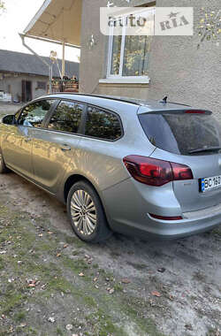 Універсал Opel Astra 2011 в Львові