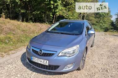 Універсал Opel Astra 2010 в Кременці