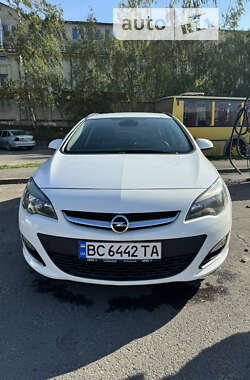 Универсал Opel Astra 2012 в Львове