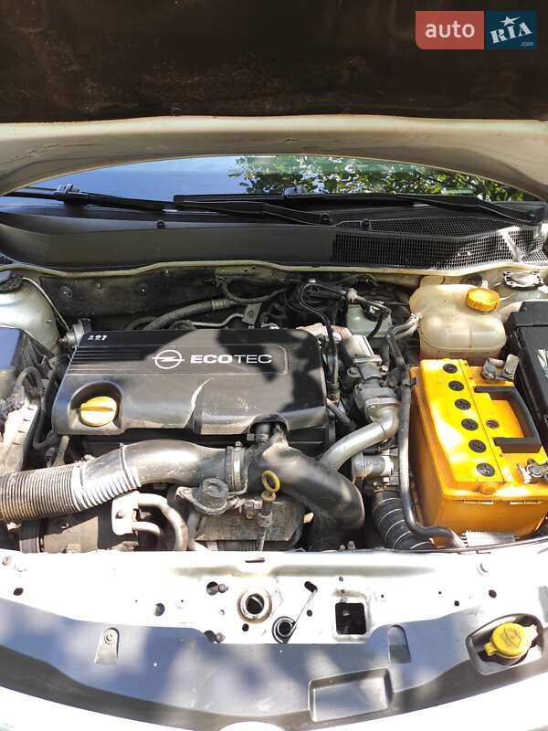 Универсал Opel Astra 2011 в Вапнярке