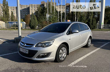 Универсал Opel Astra 2013 в Ивано-Франковске