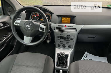 Хетчбек Opel Astra 2005 в Львові