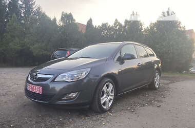 Універсал Opel Astra 2011 в Дубні