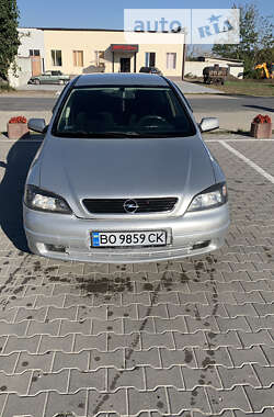 Хэтчбек Opel Astra 2000 в Волочиске