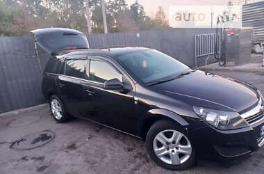 Універсал Opel Astra 2010 в Бучі