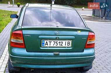 Хэтчбек Opel Astra 1999 в 