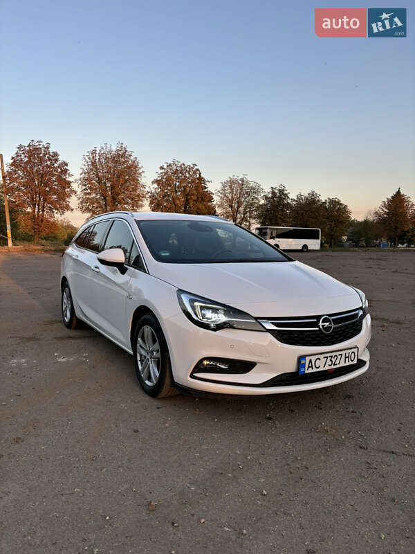 Універсал Opel Astra 2019 в Дніпрі