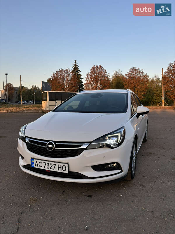 Універсал Opel Astra 2019 в Дніпрі