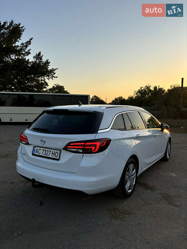 Універсал Opel Astra 2019 в Дніпрі