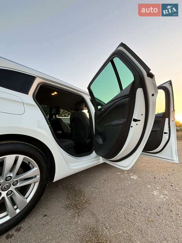 Універсал Opel Astra 2019 в Дніпрі