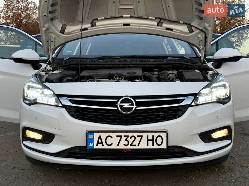 Універсал Opel Astra 2019 в Дніпрі