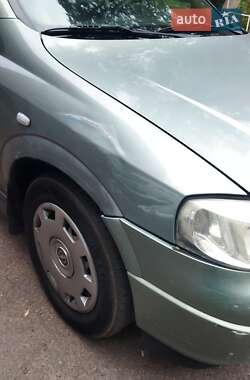 Седан Opel Astra 2006 в Киеве