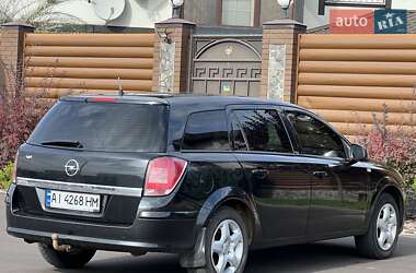 Универсал Opel Astra 2013 в 