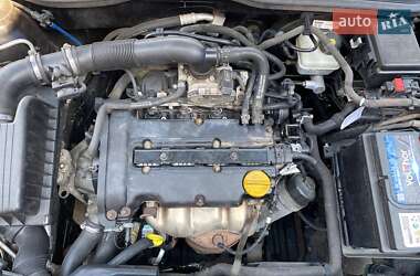 Седан Opel Astra 2006 в 