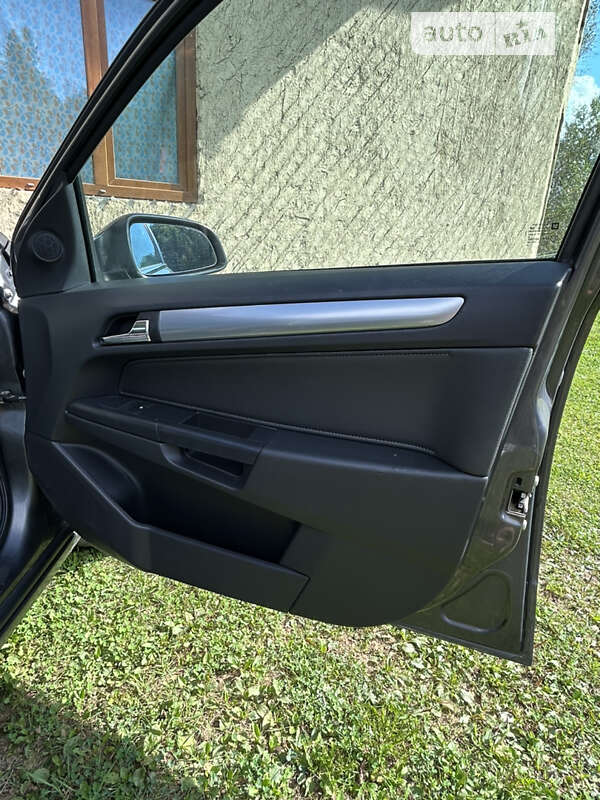 Универсал Opel Astra 2009 в Косове