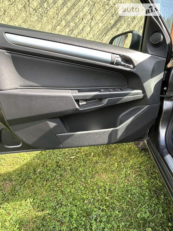 Универсал Opel Astra 2009 в Косове