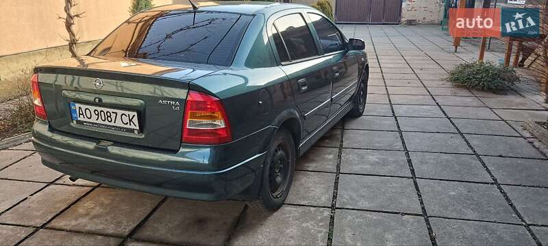 Седан Opel Astra 2004 в Мукачево фото 3 Седан Opel Astra 2004 в Мукачево