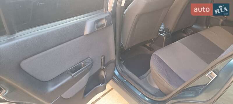 Седан Opel Astra 2004 в Мукачево фото 9 Седан Opel Astra 2004 в Мукачево