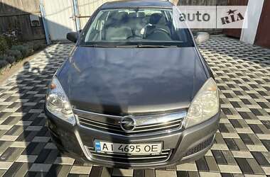 Хэтчбек Opel Astra 2008 в Клавдиевом-Тарасове