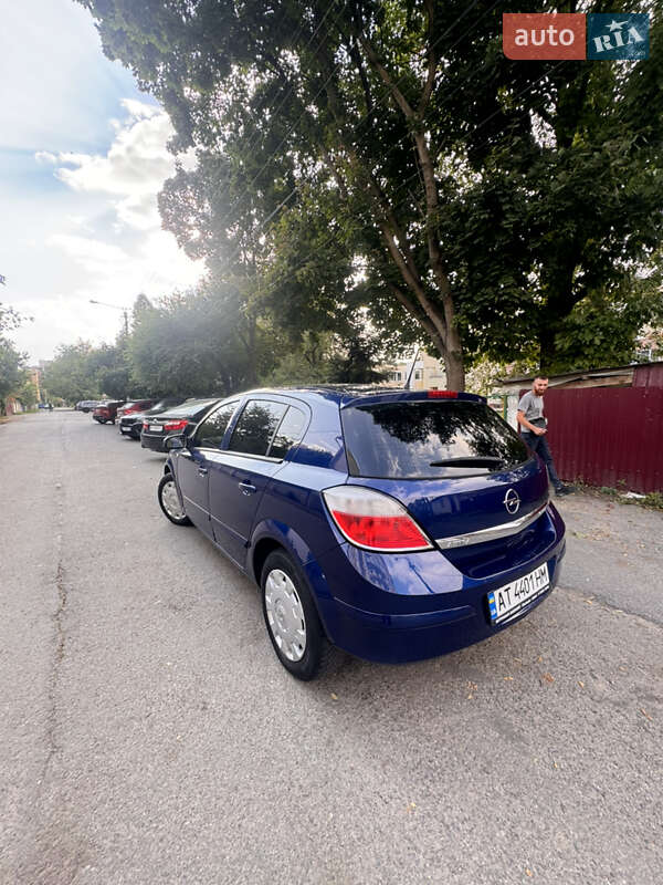 Хетчбек Opel Astra 2005 в Івано-Франківську