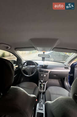 Хэтчбек Opel Astra 2005 в Ивано-Франковске