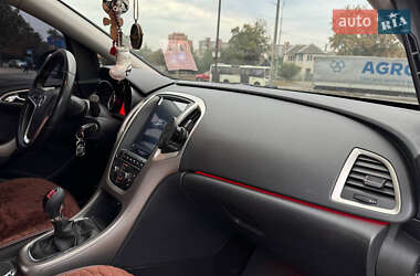 Универсал Opel Astra 2011 в 