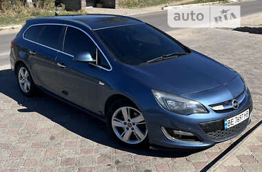 Універсал Opel Astra 2013 в Миколаєві