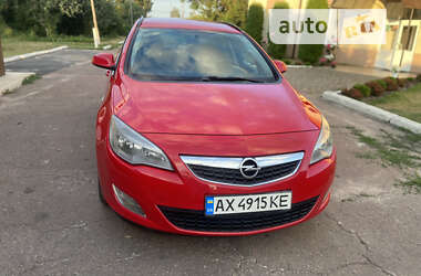 Універсал Opel Astra 2011 в Прилуках