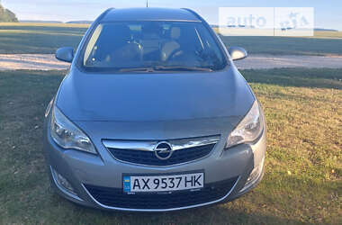 Универсал Opel Astra 2012 в Луцке