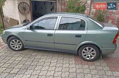 Седан Opel Astra 2006 в Івано-Франківську