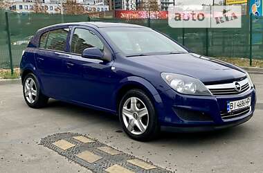 Хэтчбек Opel Astra 2012 в Киеве