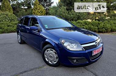 Универсал Opel Astra 2006 в Полтаве