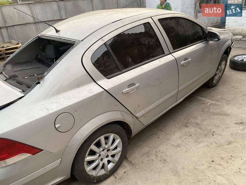 Седан Opel Astra 2007 в Днепре фото 2 Седан Opel Astra 2007 в Днепре