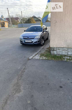 Седан Opel Astra 2008 в Ивано-Франковске