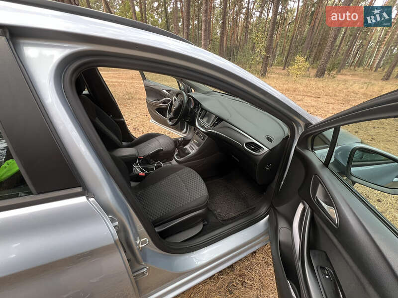 Універсал Opel Astra 2016 в Чернігові