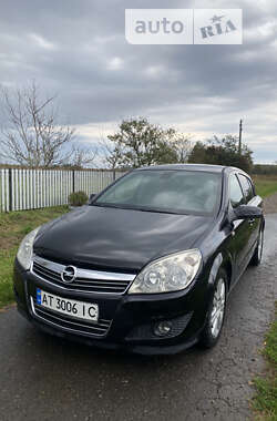 Хэтчбек Opel Astra 2008 в Калуше