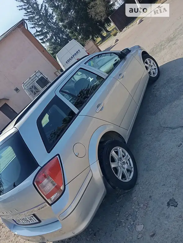 Opel Astra 2008