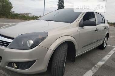 Хэтчбек Opel Astra 2008 в Чернигове