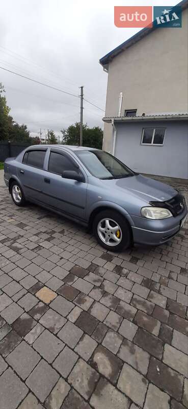 Седан Opel Astra 2007 в Ивано-Франковске