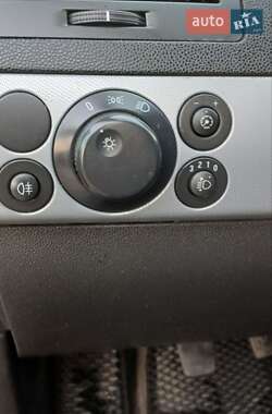 Универсал Opel Astra 2006 в 