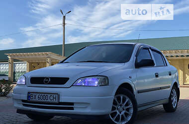 Седан Opel Astra 2008 в Дунаевцах