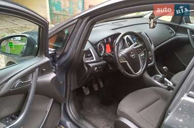 Універсал Opel Astra 2014 в Здолбуніві