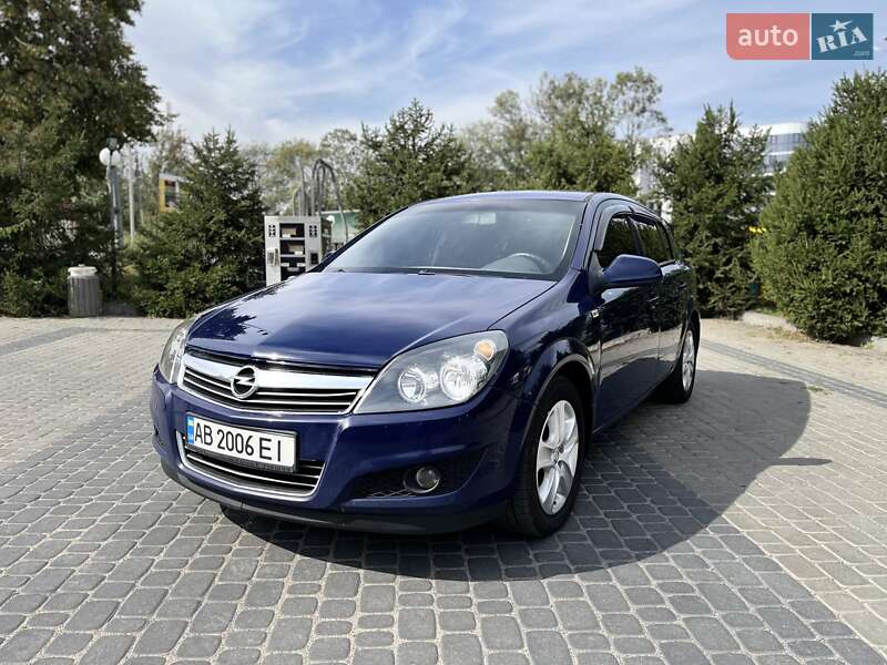 Opel Astra 2012